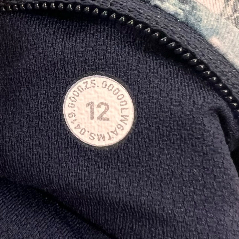NWOT /Lululemon Pace Rival Crop *22" - Picture 4 of 4